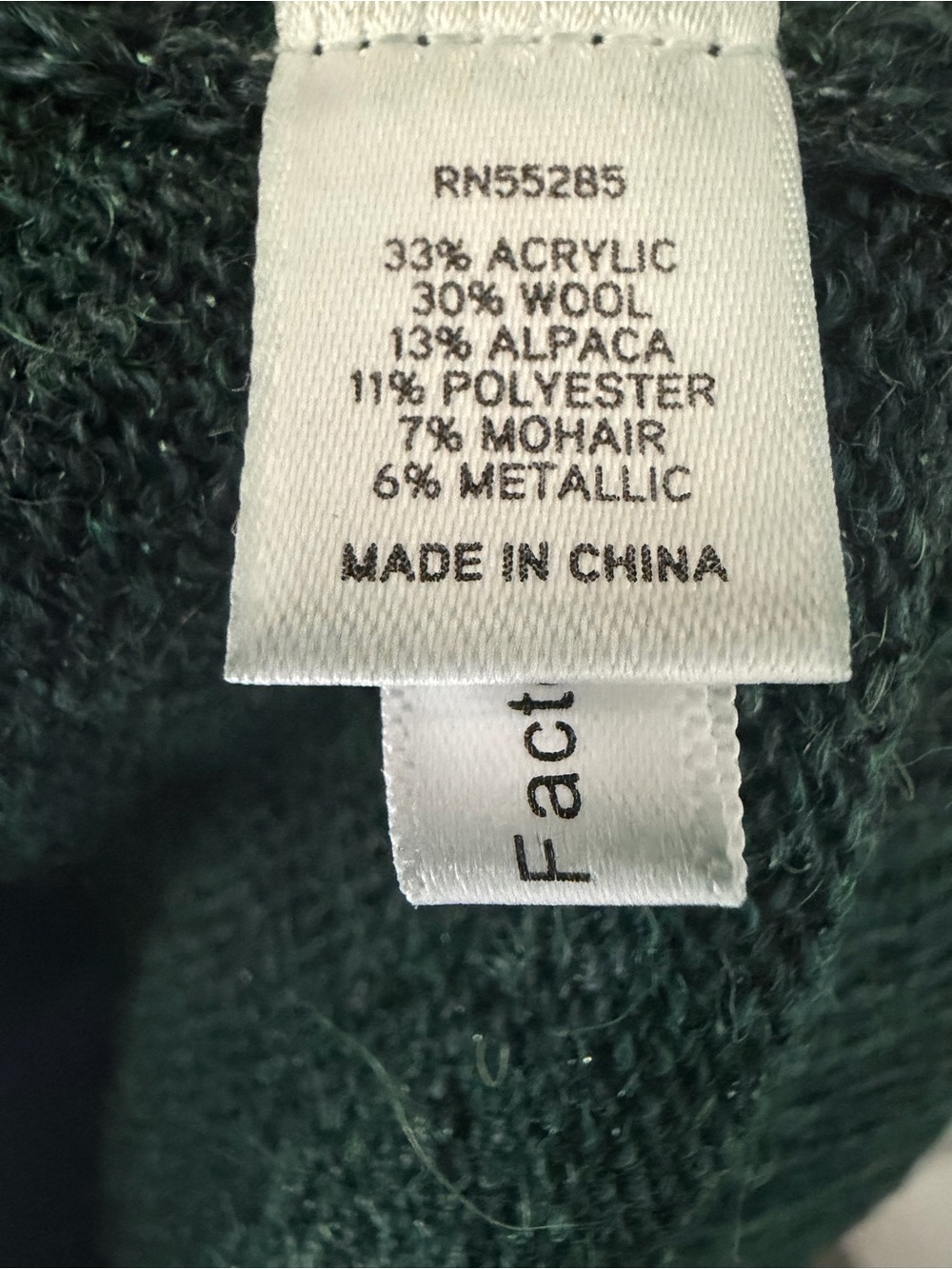 Express Dark Green Button-Front Cropped V-Neck Cardigan - Picture 8 of 8